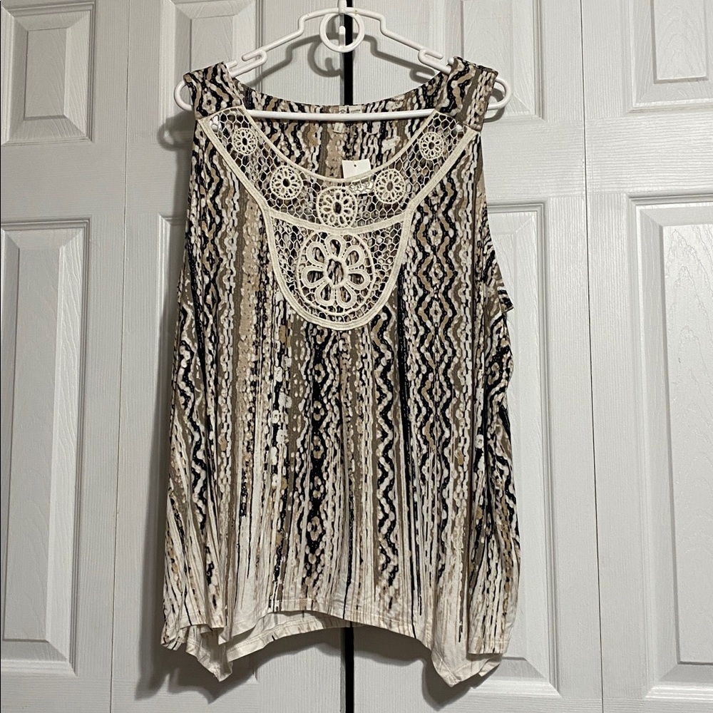 PRETTY NWT Cato floral lace knit lightweight top size 22W / 24W